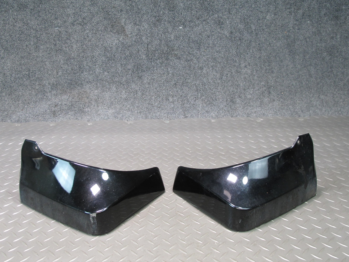 03-09 Nissan Z33 350Z Set of 2 Rear Left & Right MUD Flap Molding Cover OEM