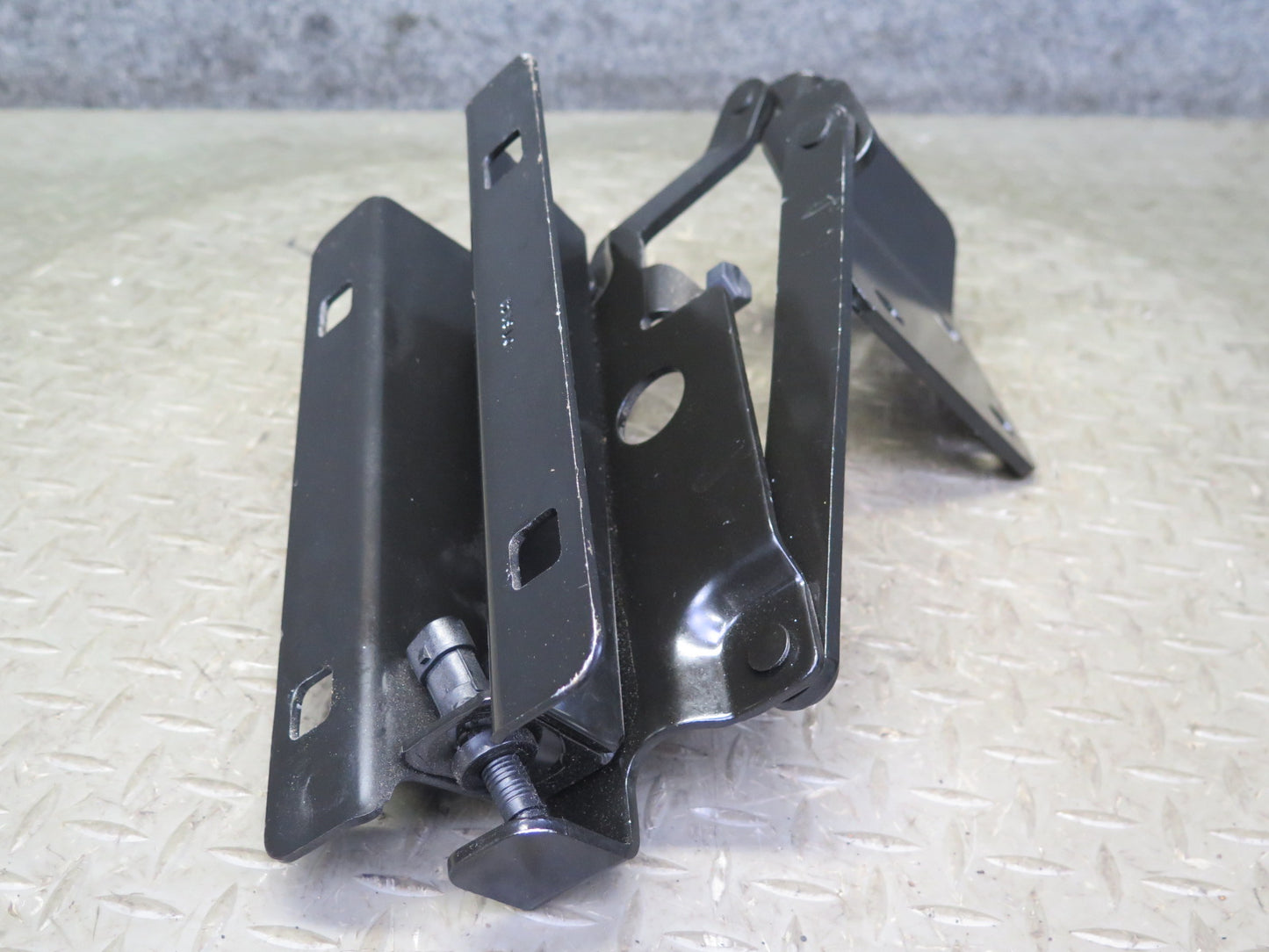 03-06 Chevrolet SSR Set of 2 Rear Left & Right Trunk Hinge OEM