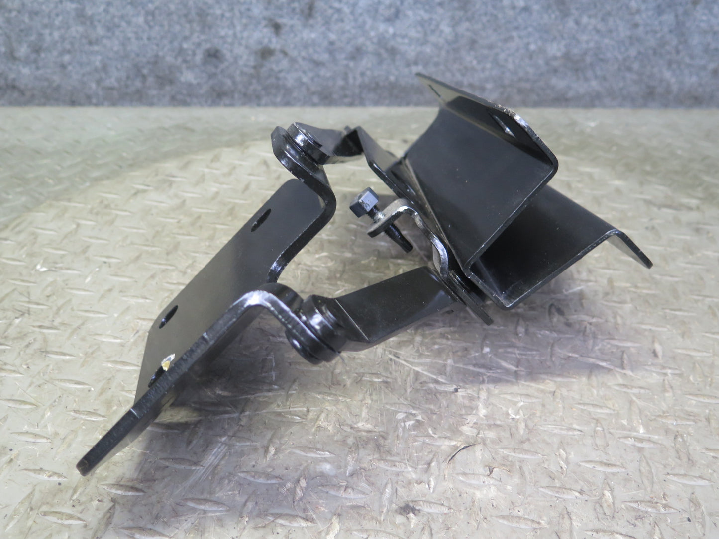 03-06 Chevrolet SSR Set of 2 Rear Left & Right Trunk Hinge OEM