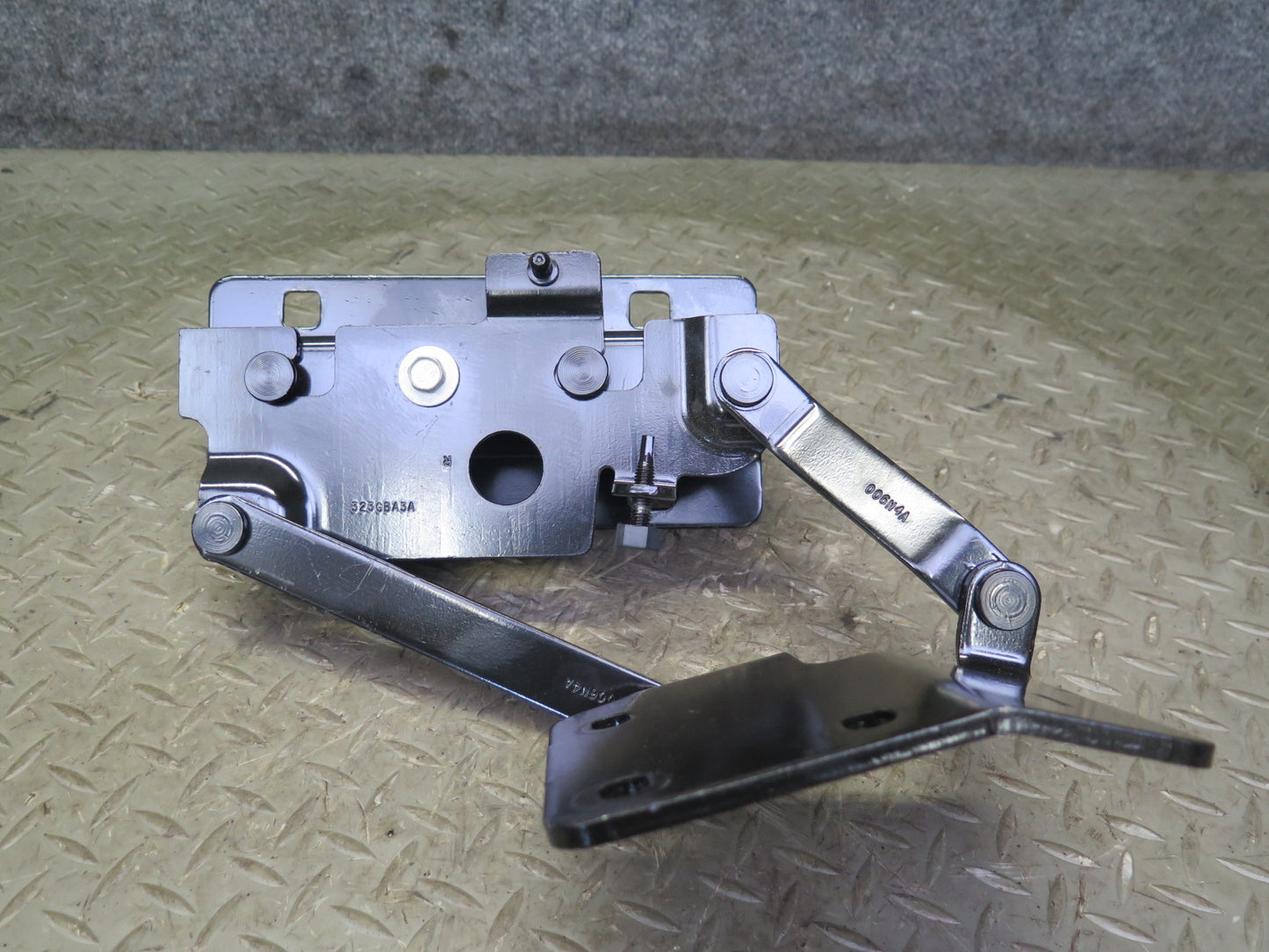 03-06 Chevrolet SSR Set of 2 Rear Left & Right Trunk Hinge OEM