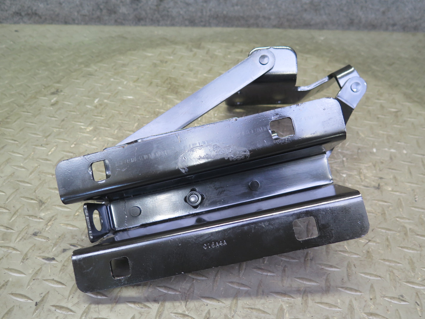 03-06 Chevrolet SSR Set of 2 Rear Left & Right Trunk Hinge OEM