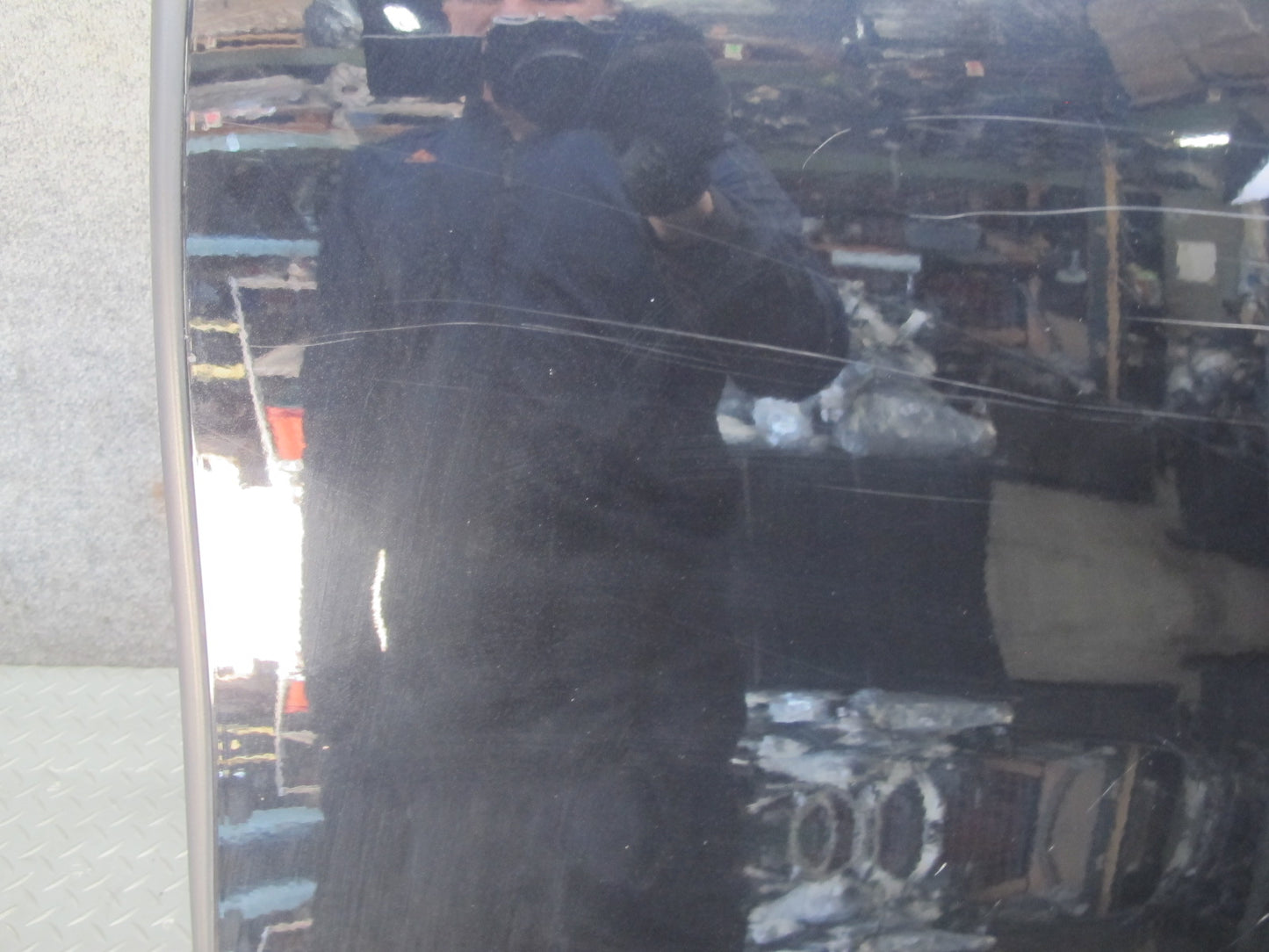 2011-2018 Porsche Cayenne 958 Rear Left Side Door Shell Panel W/ Glass Black