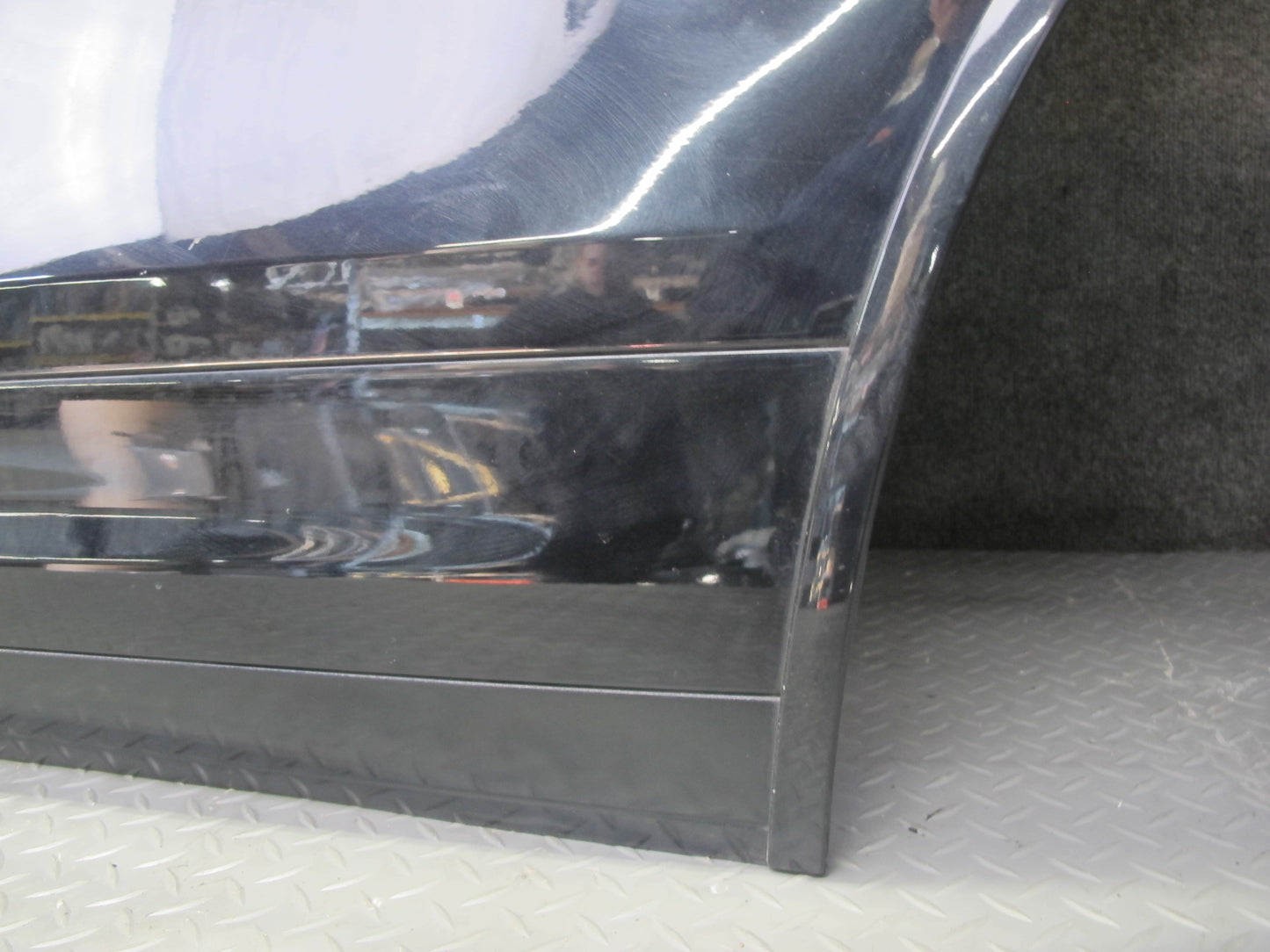 2011-2018 Porsche Cayenne 958 Rear Left Side Door Shell Panel W/ Glass Black