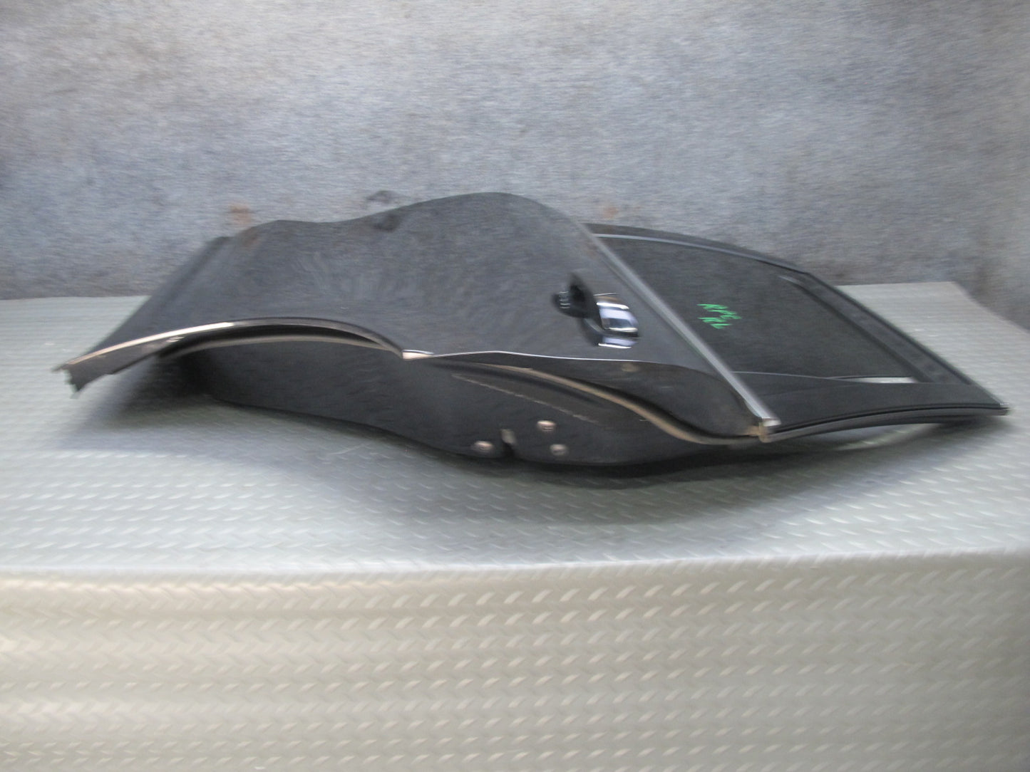 2011-2018 Porsche Cayenne 958 Rear Left Side Door Shell Panel W/ Glass Black