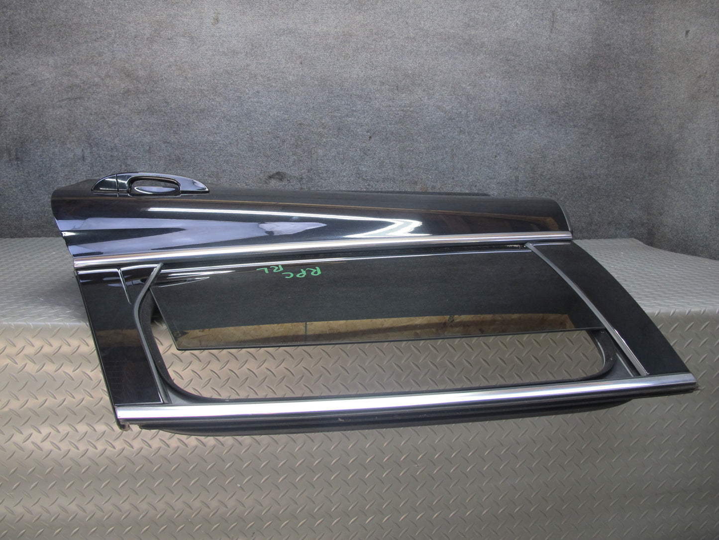 2011-2018 Porsche Cayenne 958 Rear Left Side Door Shell Panel W/ Glass Black