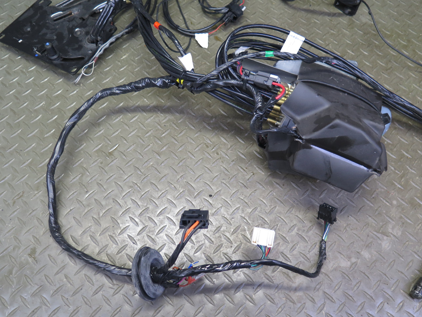 03-06 Chevrolet SSR Convertible TOP Pump w Hydraulic Lines Cylinders Set OEM