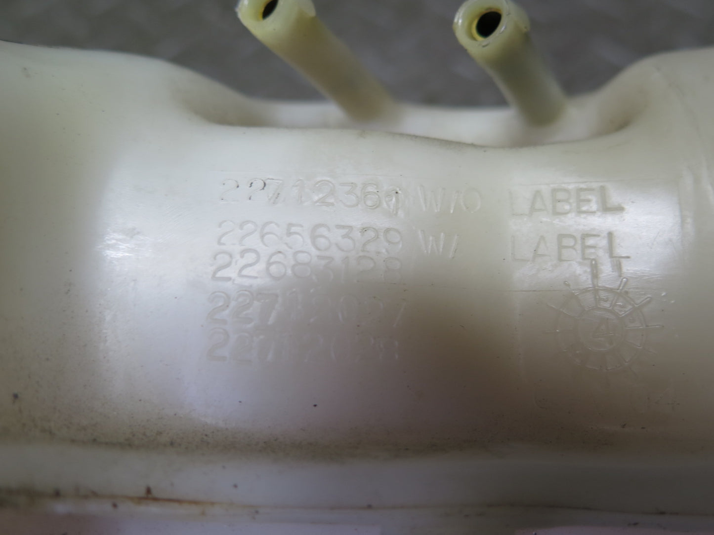 03-06 Chevrolet SSR Engine Coolant Expansion Overflow Reservoir Bottle OEM