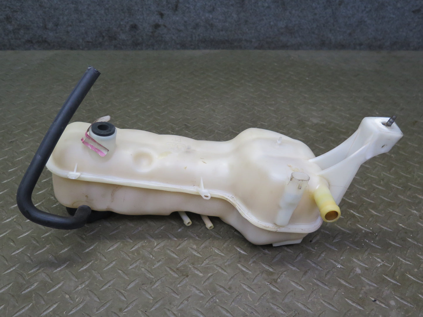 03-06 Chevrolet SSR Engine Coolant Expansion Overflow Reservoir Bottle OEM