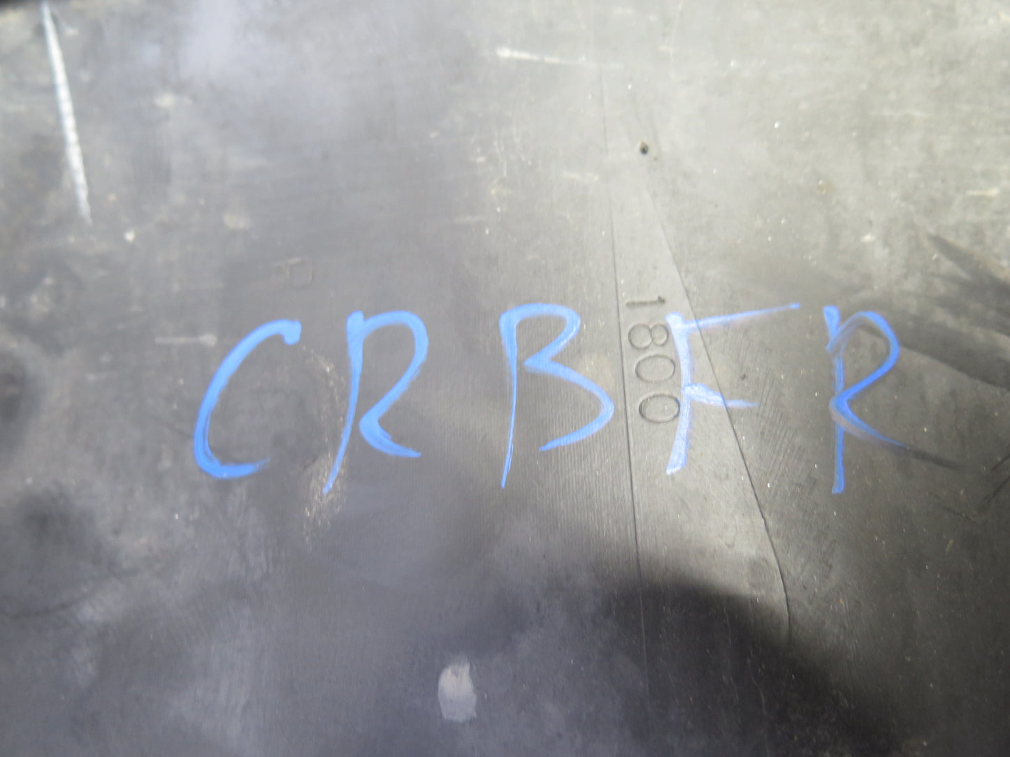 03-06 Chevrolet SSR Front Right Fender Rocker Molding Black 15103580 OEM