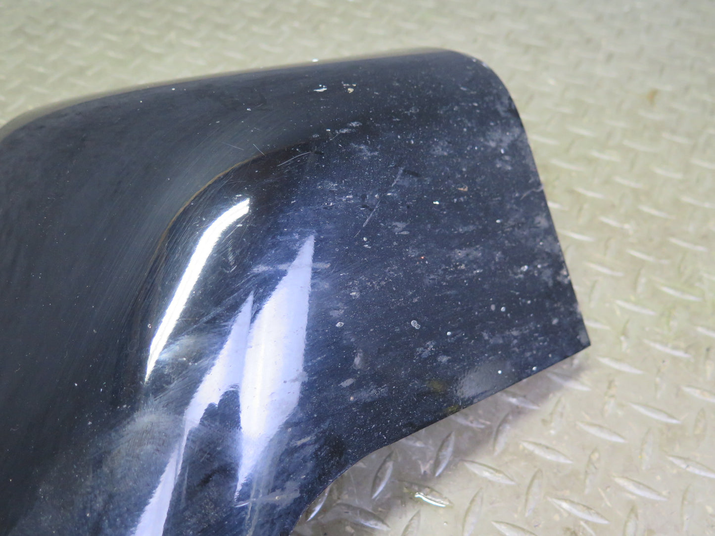 03-06 Chevrolet SSR Front Right Fender Rocker Molding Black 15103580 OEM