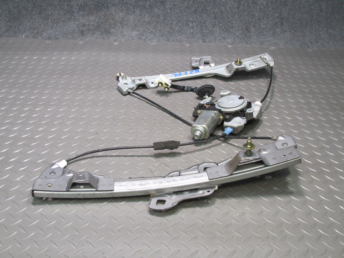 04-09 Nissan Z33 350Z Convertible Left Door Window Regulator w Motor OEM