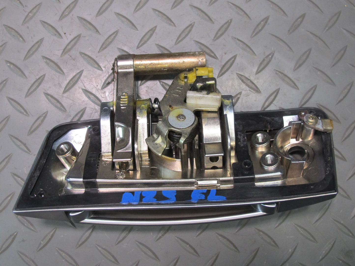 03-09 Nissan Z33 350Z Left Door Exterior Handle OEM