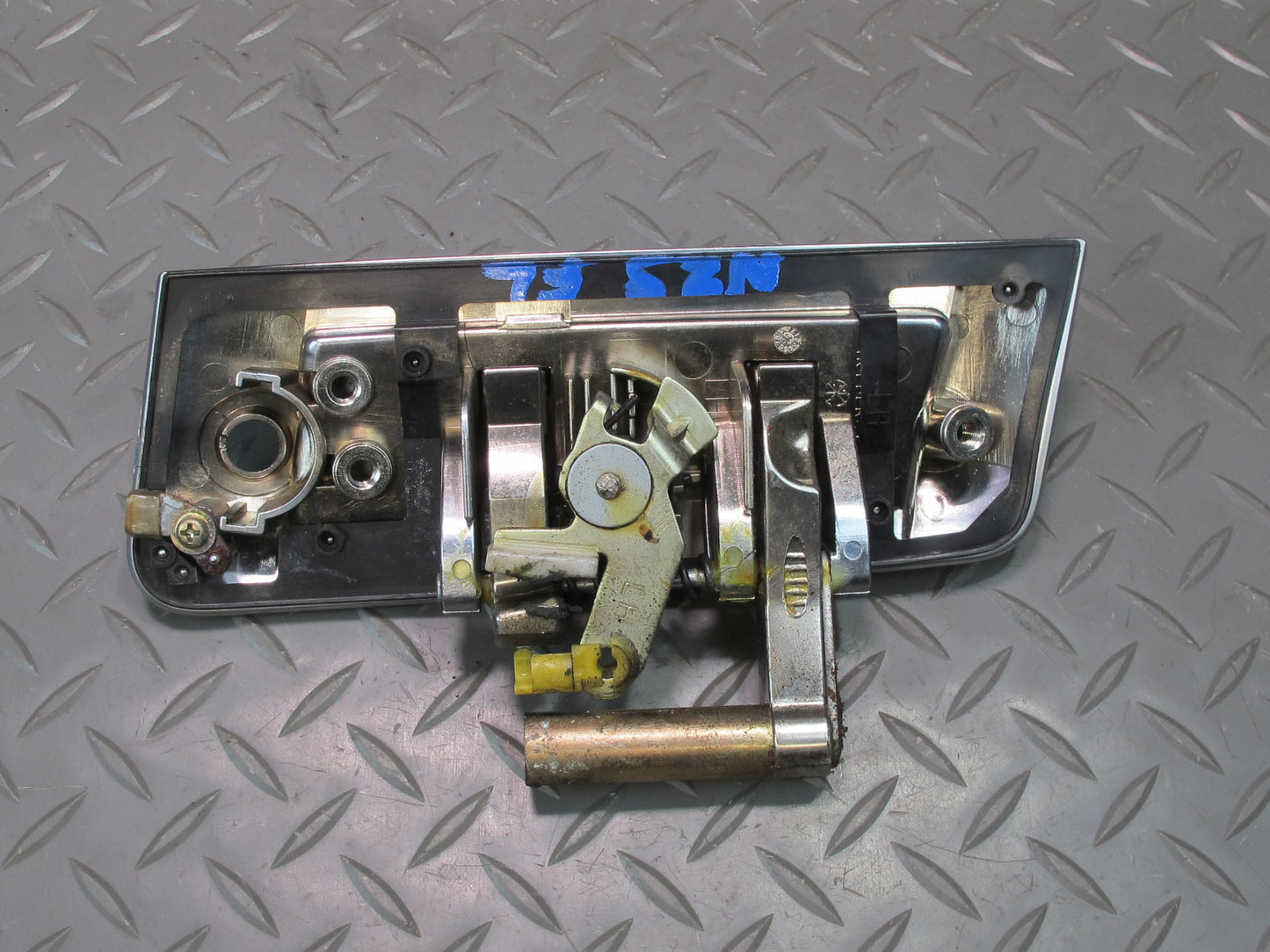 03-09 Nissan Z33 350Z Left Door Exterior Handle OEM