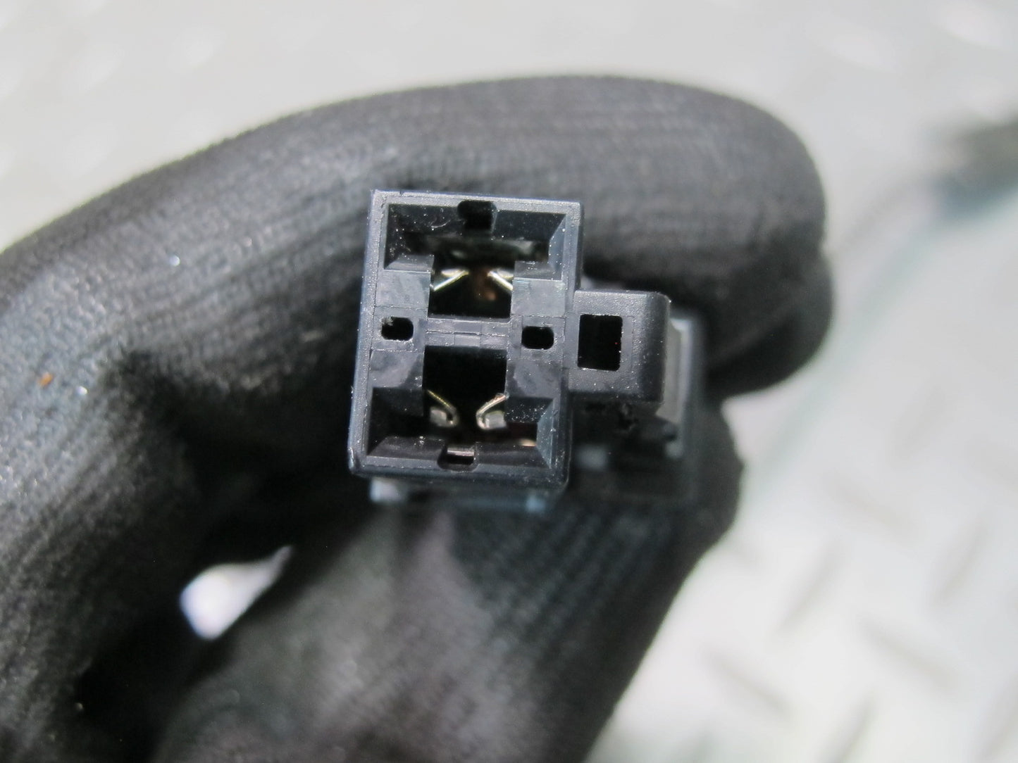 04-09 Nissan 350Z Convertible TOP Tonneau Cover Lid Lock Actuator Motor Set