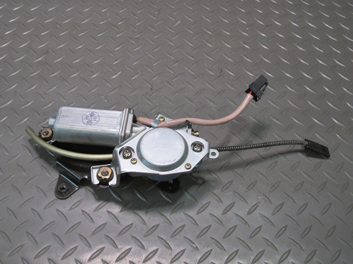 04-09 Nissan 350Z Convertible TOP Tonneau Cover Lid Lock Actuator Motor Set