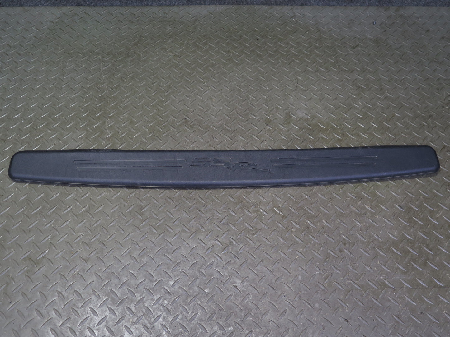03-06 Chevrolet SSR Rear Tail Gate Step Sill Scuff Plate Trim Panel OEM