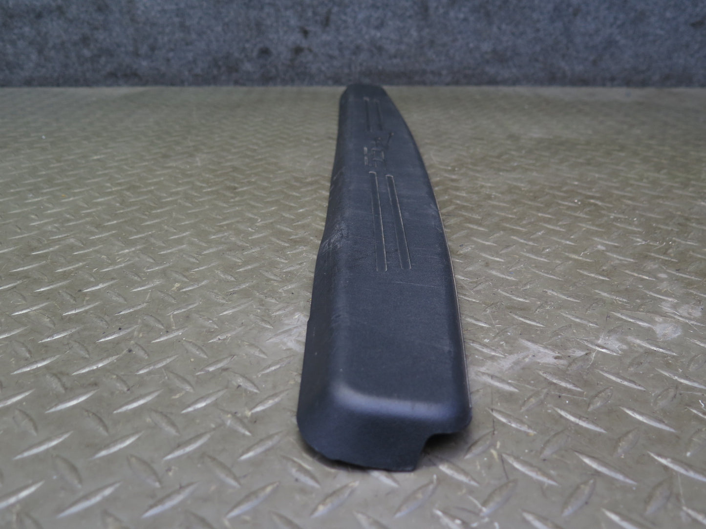 03-06 Chevrolet SSR Rear Tail Gate Step Sill Scuff Plate Trim Panel OEM