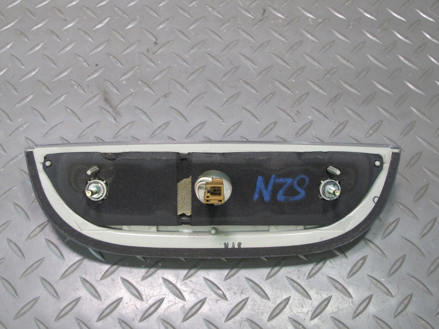 04-07 Nissan Z33 350Z Convertible Rear Third 3RD Brake Stop Light Lamp OEM