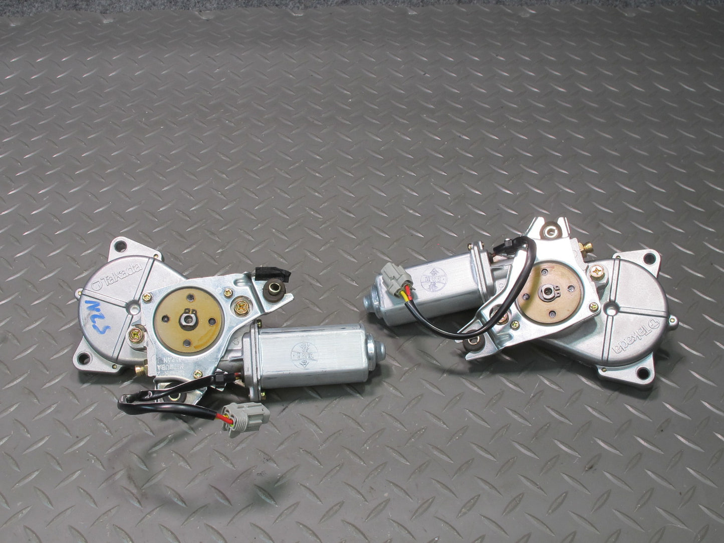 04-09 Nissan Z33 350Z Convertible Set of 2 TOP Roof Lift Motor Drive Unit OEM