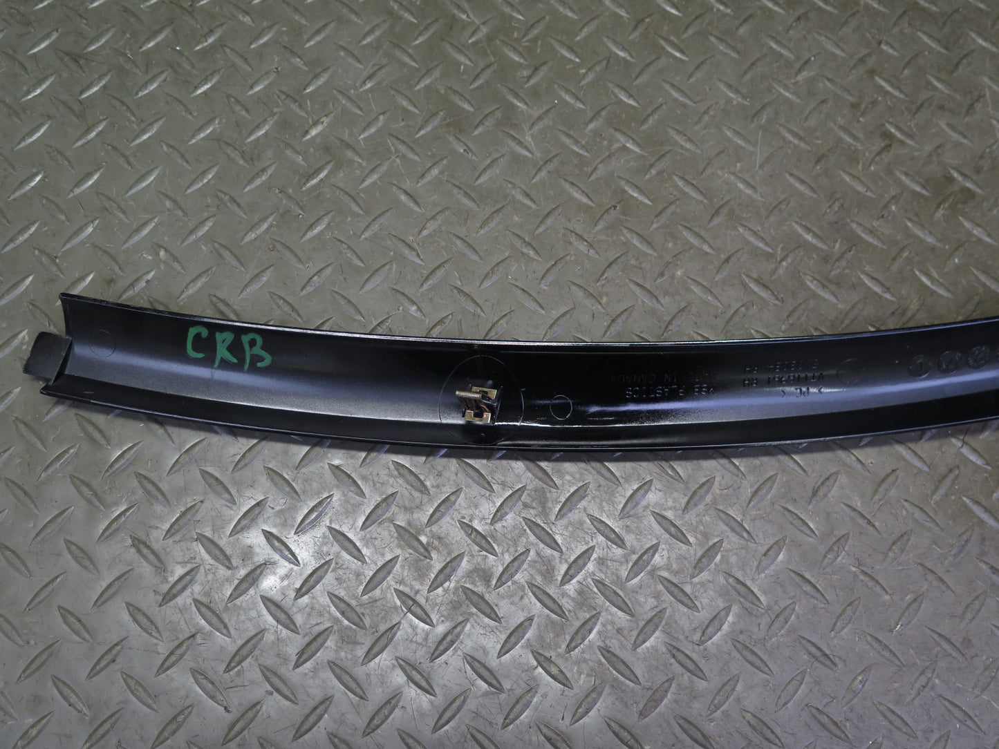 03-06 Chevrolet SSR Set of 2 Interior Windshield Dash Left Right Trim Black OEM