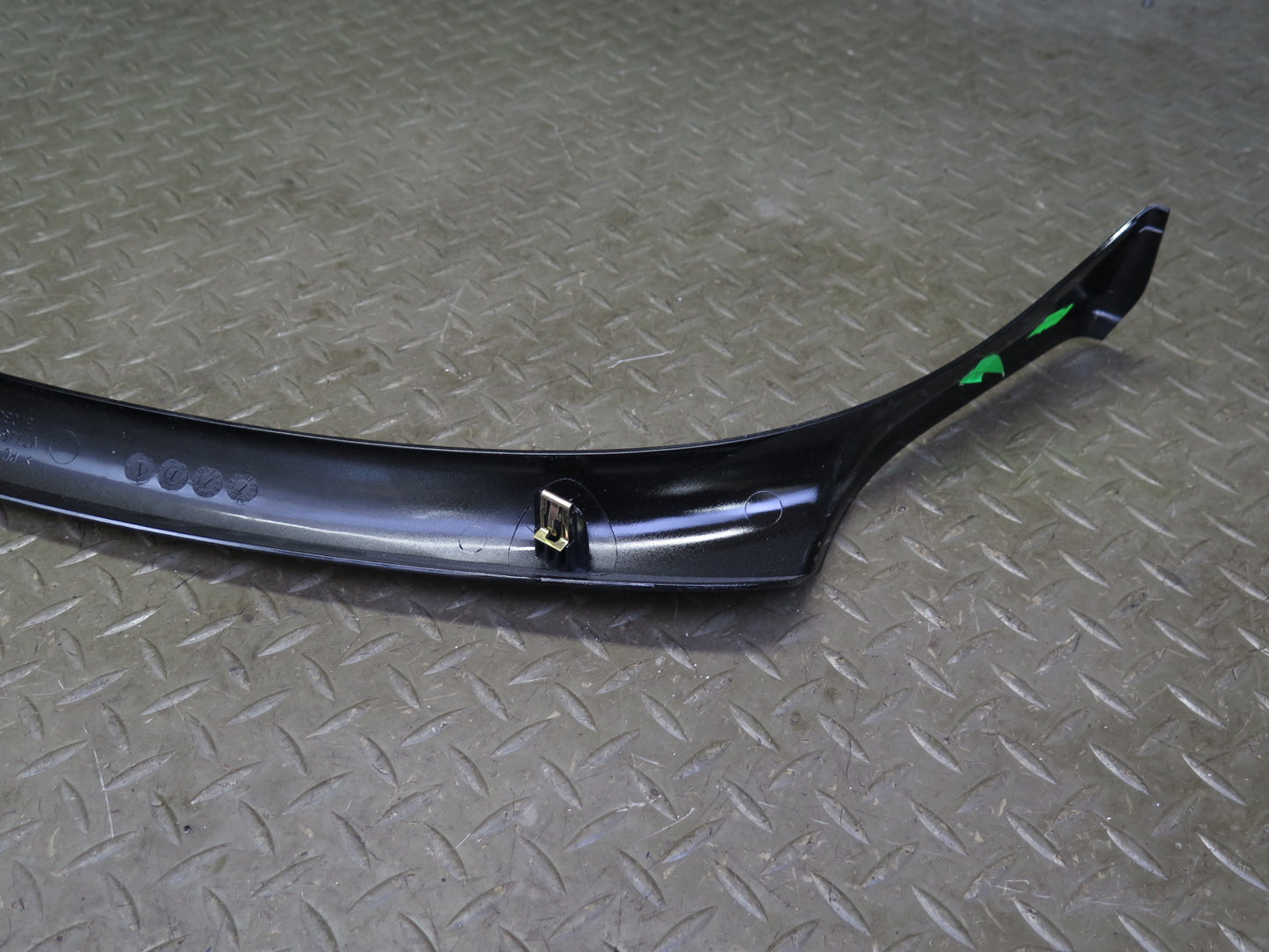 03-06 Chevrolet SSR Set of 2 Interior Windshield Dash Left Right Trim Black OEM