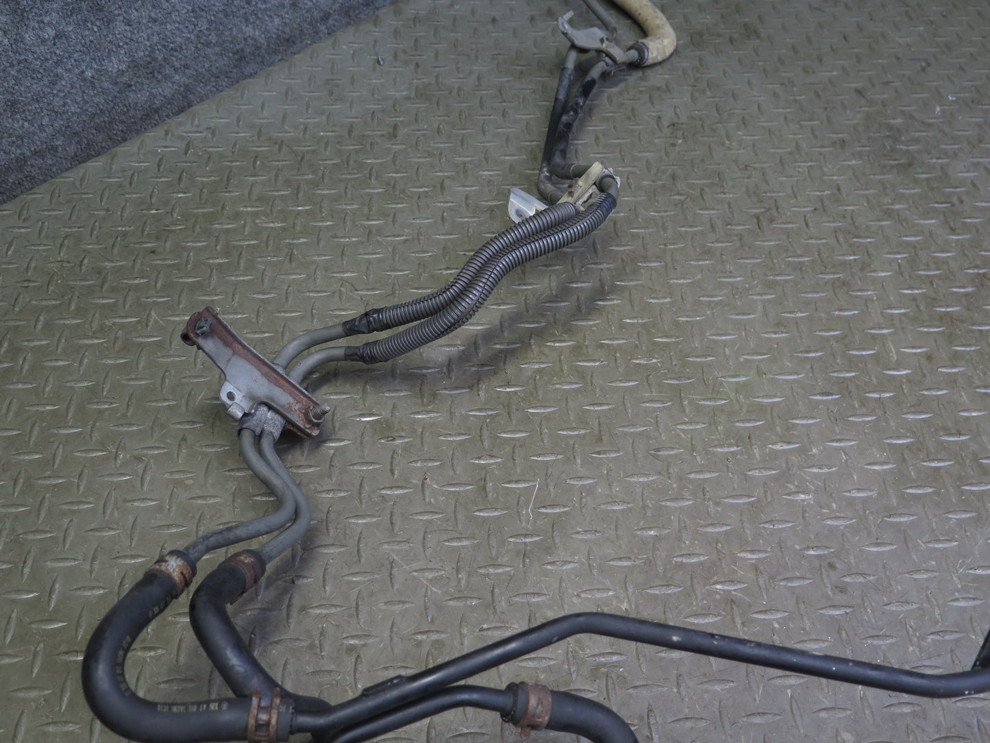 08-14 Lexus USE20L Is-f Oil Cooler Hose Pipe Line Set OEM