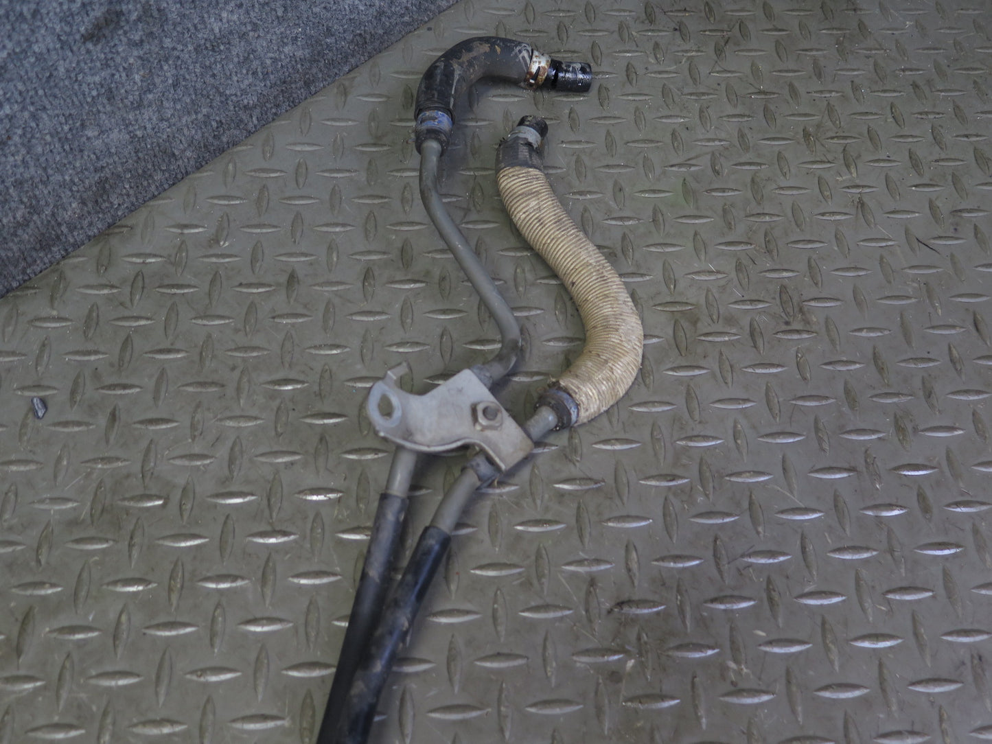 08-14 Lexus USE20L Is-f Oil Cooler Hose Pipe Line Set OEM