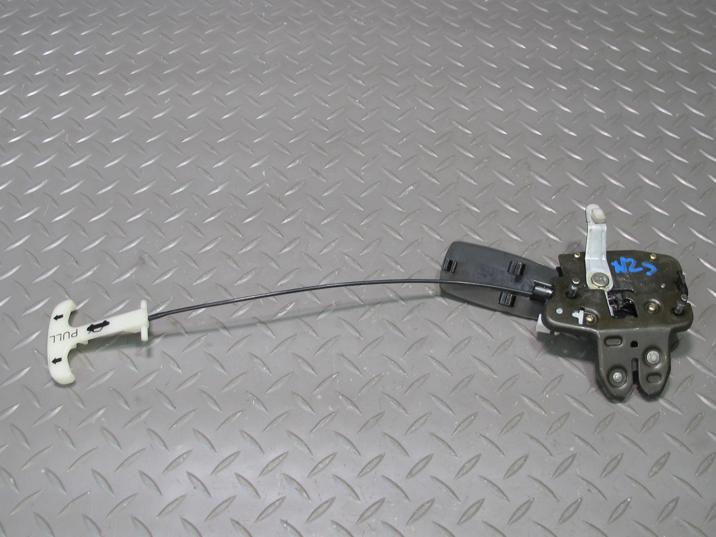 04-09 Nissan Z33 350Z Convertible Rear Trunk Lid Lock Latch Actuator OEM