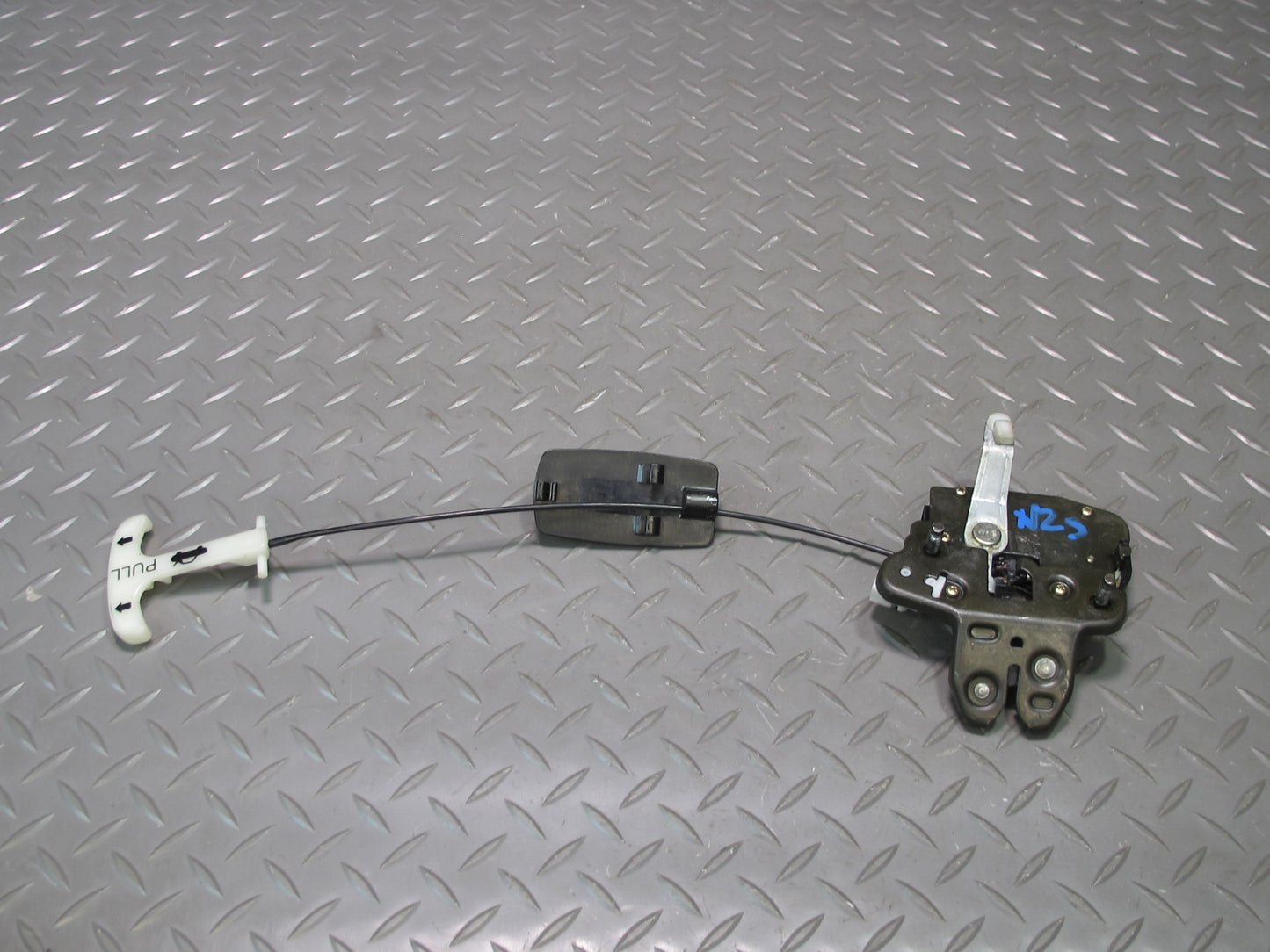 04-09 Nissan Z33 350Z Convertible Rear Trunk Lid Lock Latch Actuator OEM