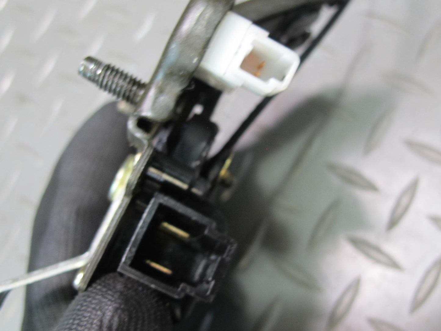 04-09 Nissan Z33 350Z Convertible Rear Trunk Lid Lock Latch Actuator OEM