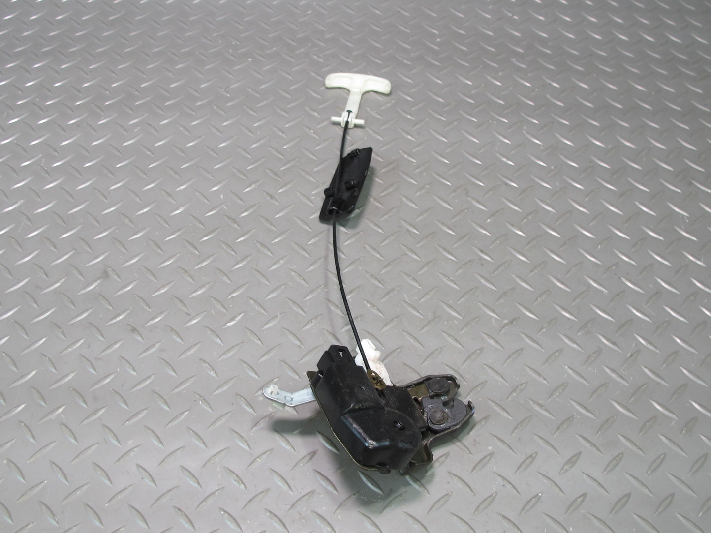 04-09 Nissan Z33 350Z Convertible Rear Trunk Lid Lock Latch Actuator OEM