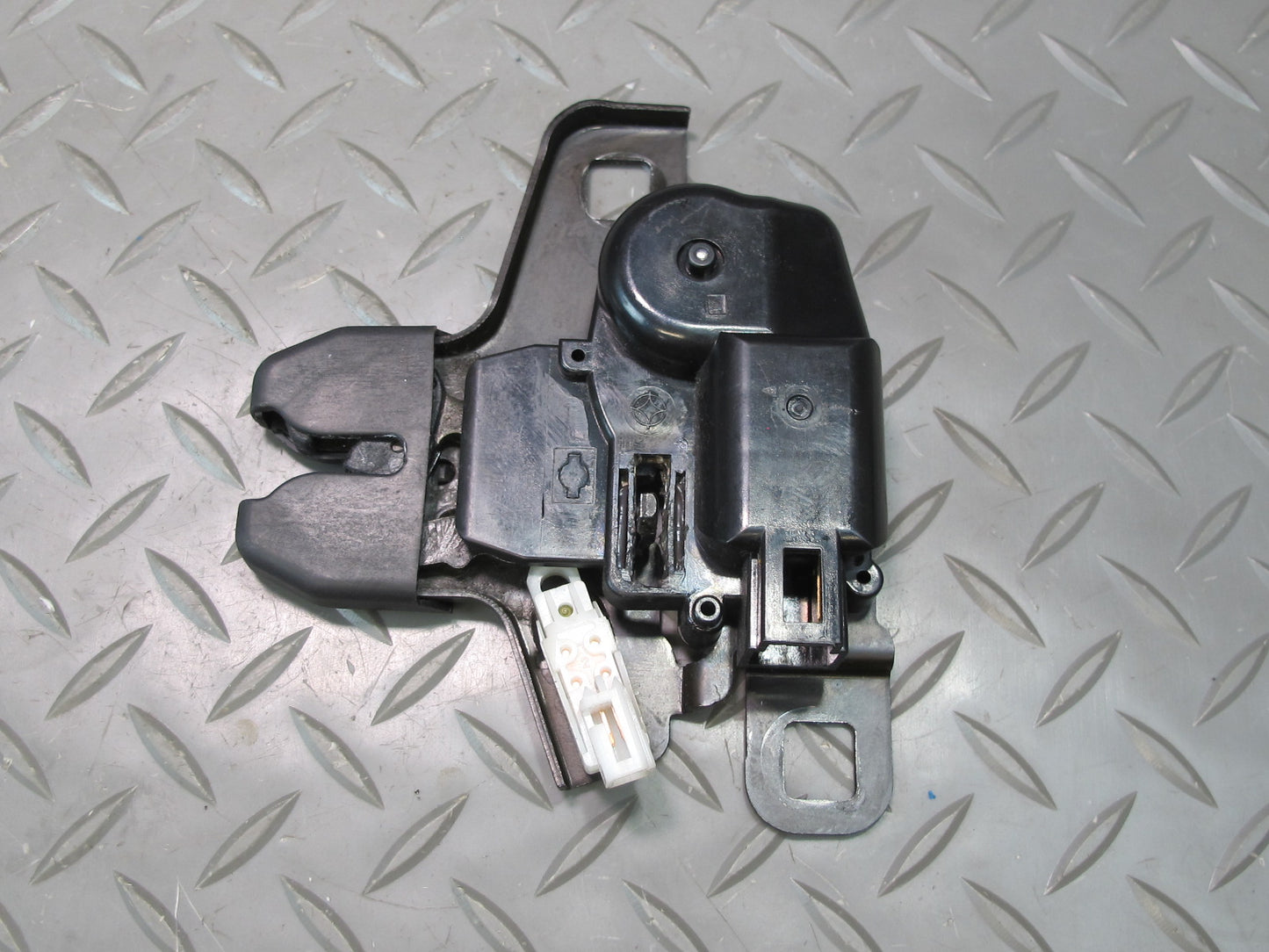 04-09 Nissan 350Z Z33 Convertible Set of 2 Left & Right TOP Roof Lock Latch OEM