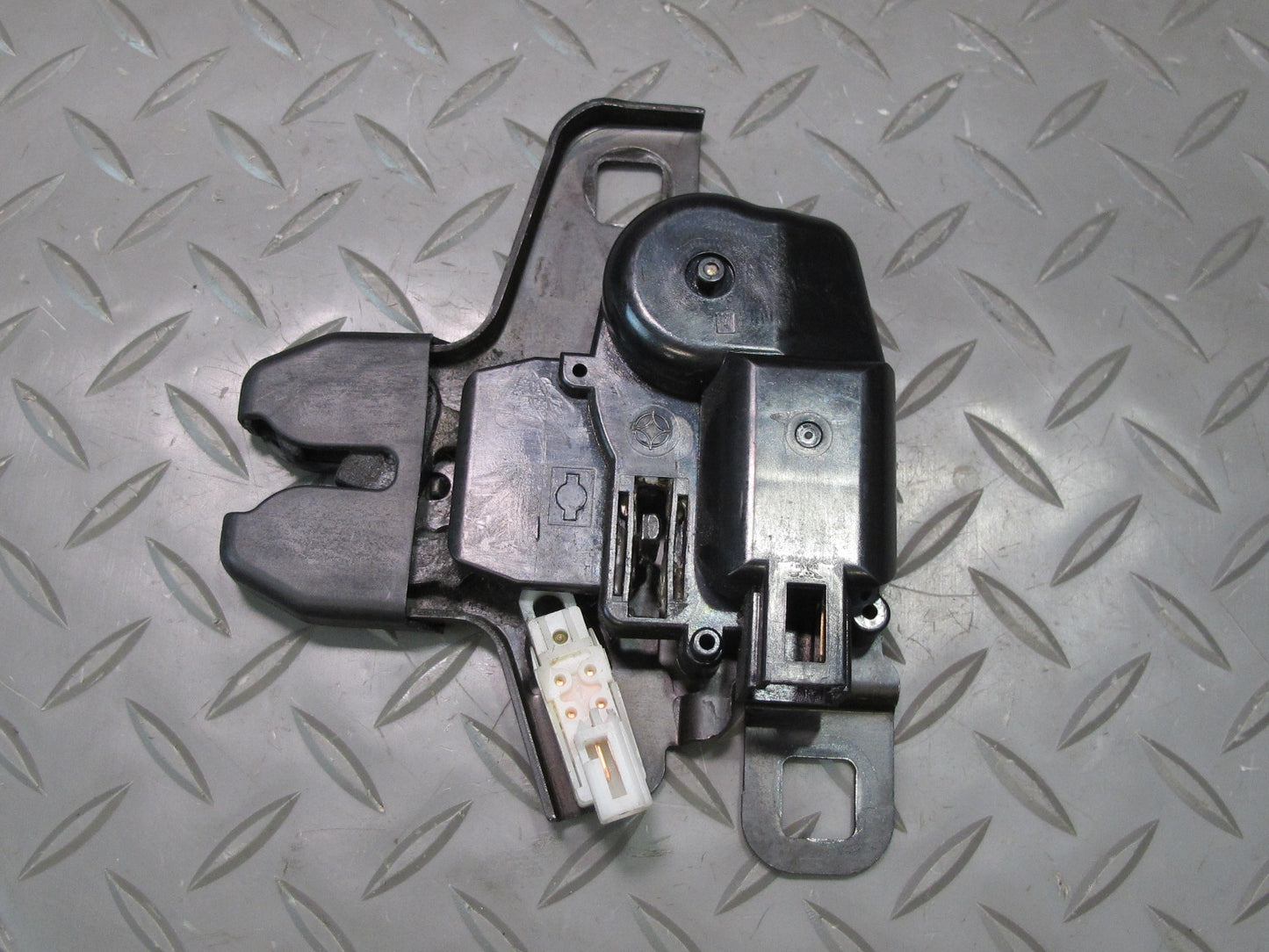 04-09 Nissan 350Z Z33 Convertible Set of 2 Left & Right TOP Roof Lock Latch OEM