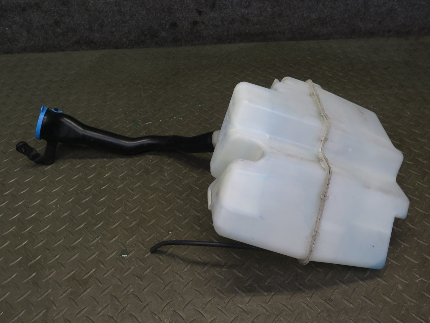 03-06 Nissan Z33 350Z Windshield Wiper Washer Fluid Reservoir w Neck & Pump OEM