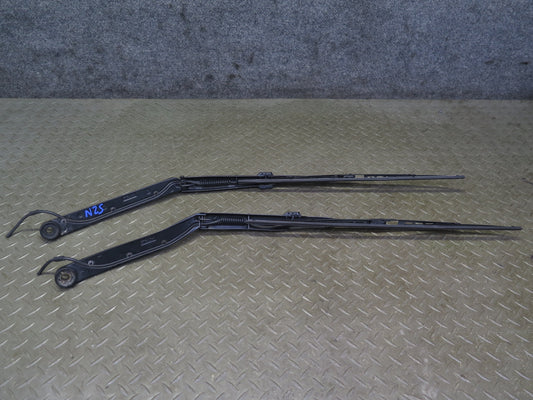 03-09 Nissan Z33 350Z Set of 2 Front Left & Right Windshield Wiper Arm OEM