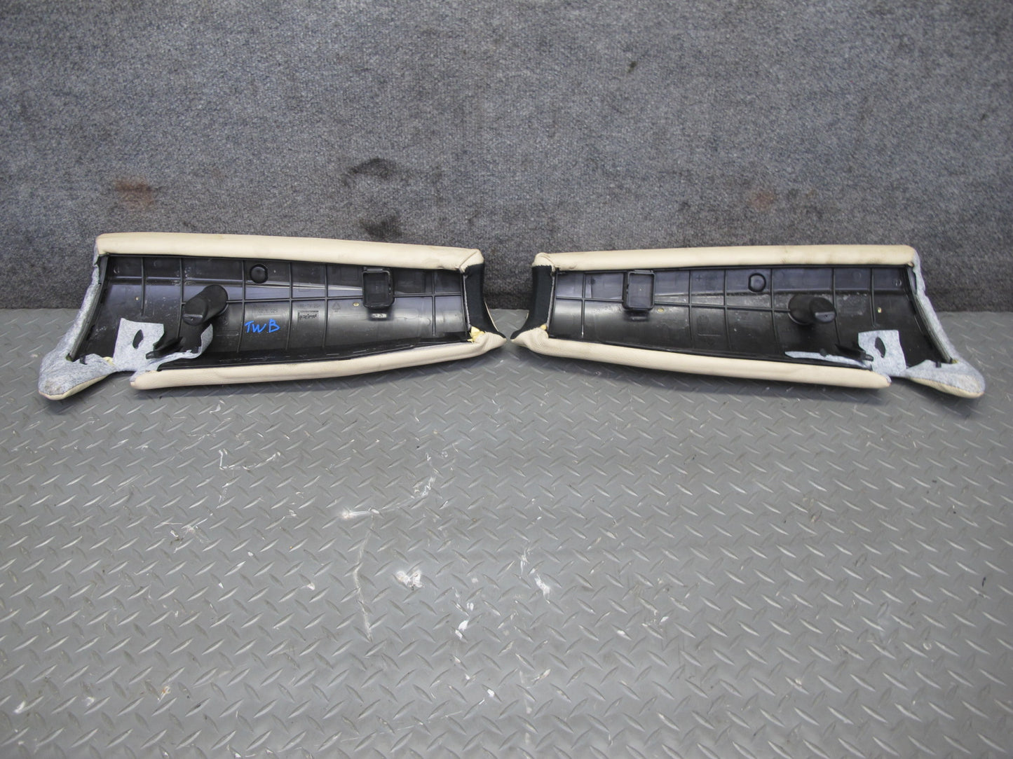 07-10 BMW E93 335i Convertible Rear Seat Upper & Lower Leather Cushion Set OEM