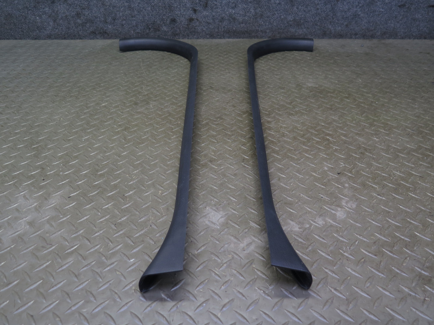 03-09 Nissan Z33 350Z Left & Right Door Inner Scuff Step Sill Plate Trim Set OEM