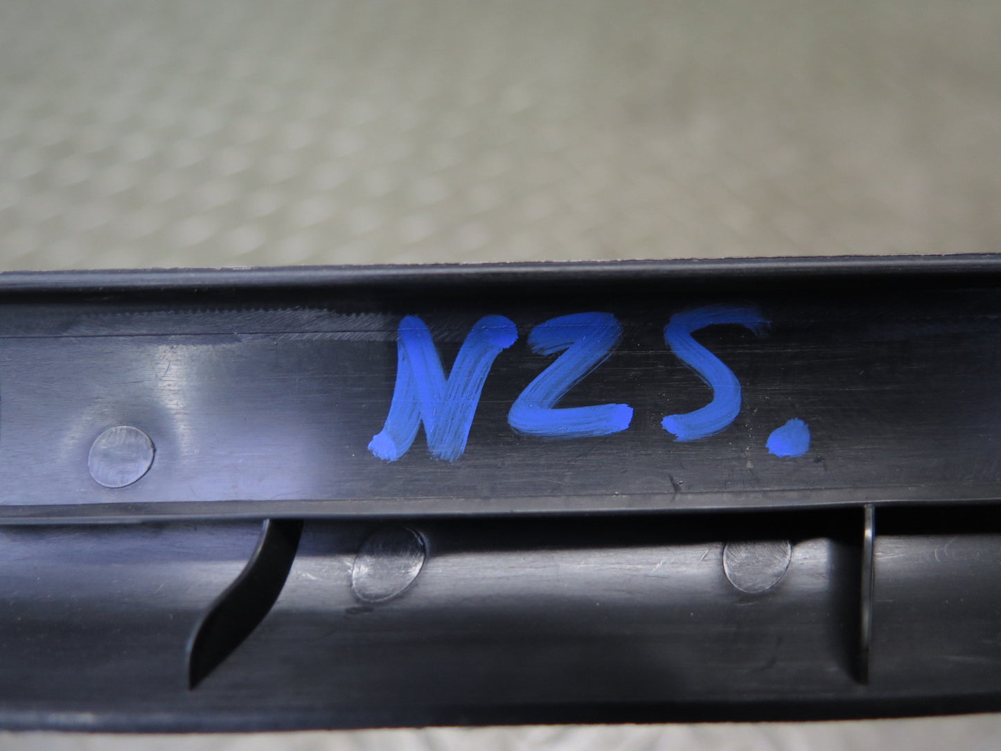 03-09 Nissan Z33 350Z Left & Right Door Inner Scuff Step Sill Plate Trim Set OEM