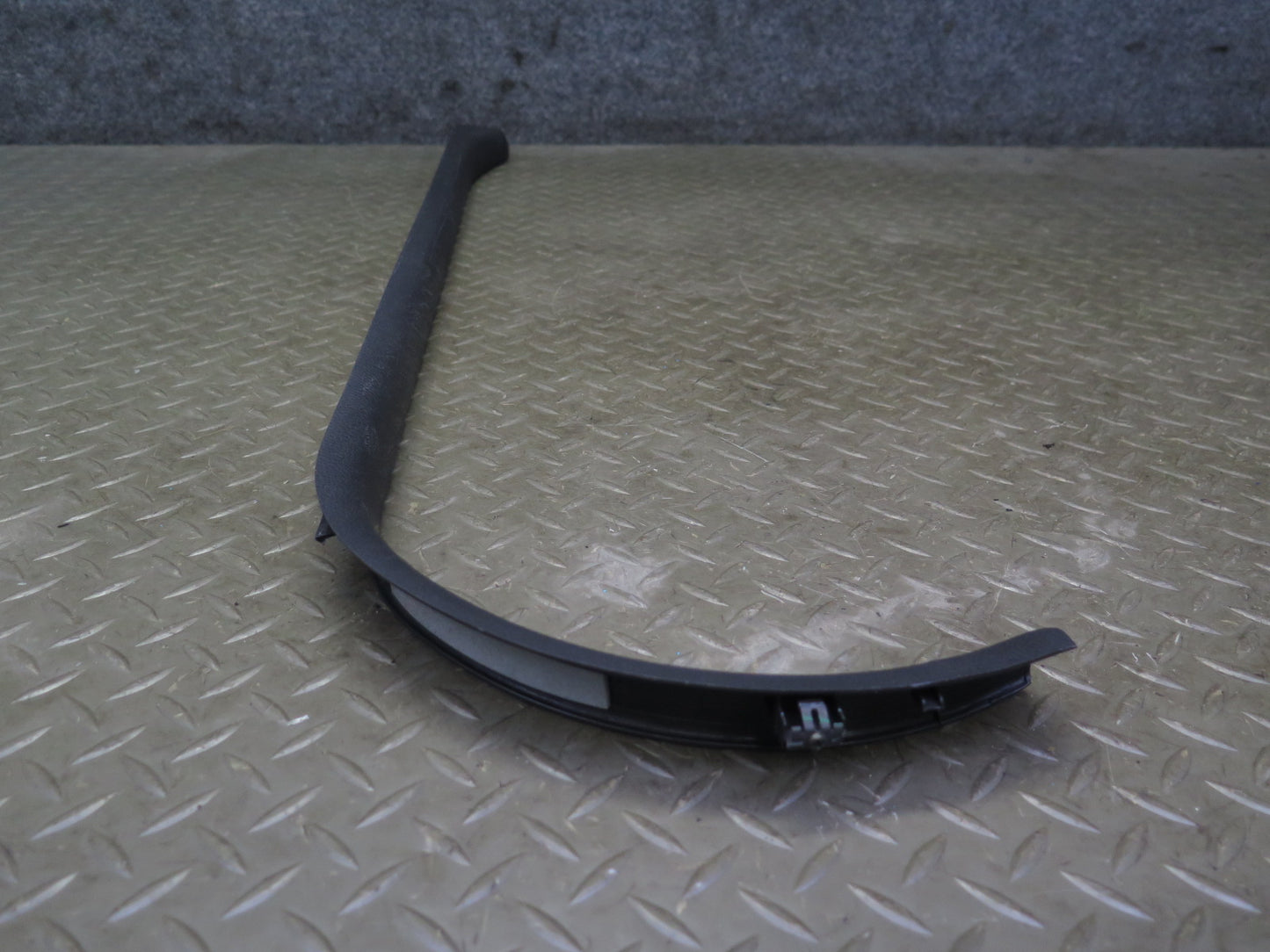 03-09 Nissan Z33 350Z Left & Right Door Inner Scuff Step Sill Plate Trim Set OEM