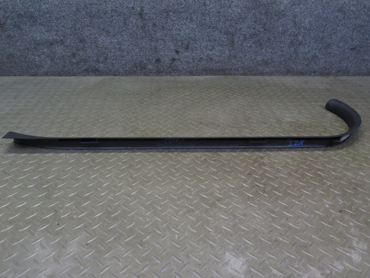 03-09 Nissan Z33 350Z Left & Right Door Inner Scuff Step Sill Plate Trim Set OEM