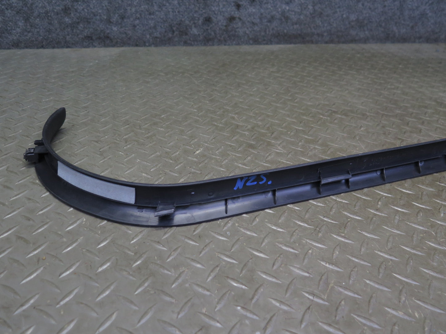 03-09 Nissan Z33 350Z Left & Right Door Inner Scuff Step Sill Plate Trim Set OEM