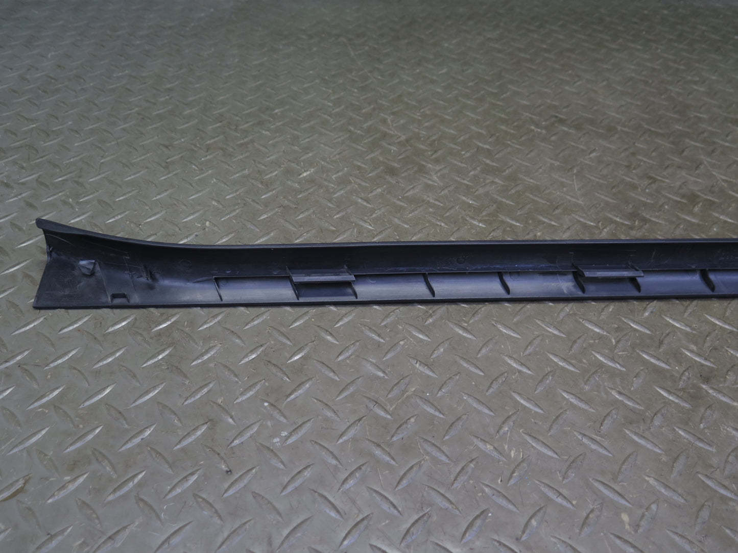 03-09 Nissan Z33 350Z Left & Right Door Inner Scuff Step Sill Plate Trim Set OEM