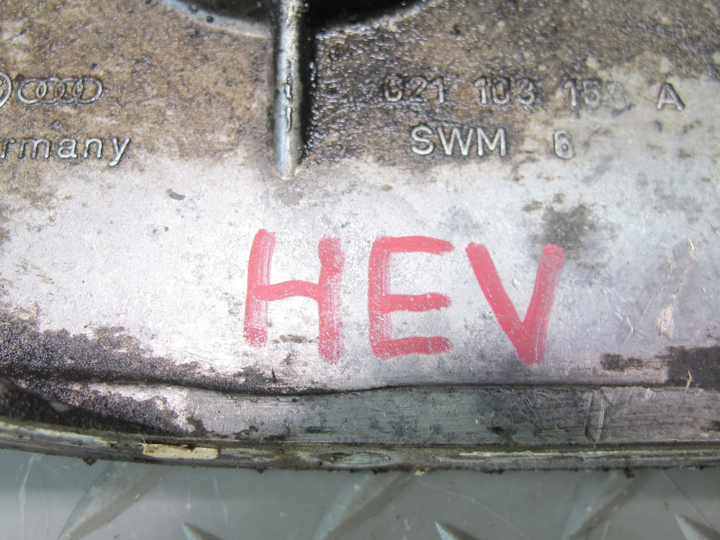 99-02 VW Eurovan T4 2.8L Front Engine Sealing Flange Plate Cover 021103153A OEM