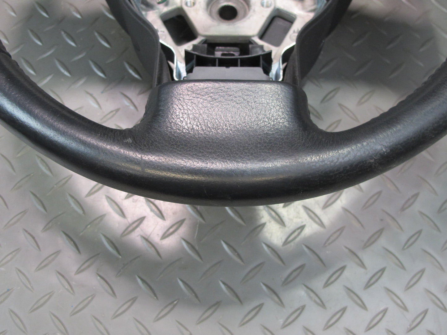 04-05 Nissan Z33 350Z Convertible Leather Steering w Cruise Control OEM