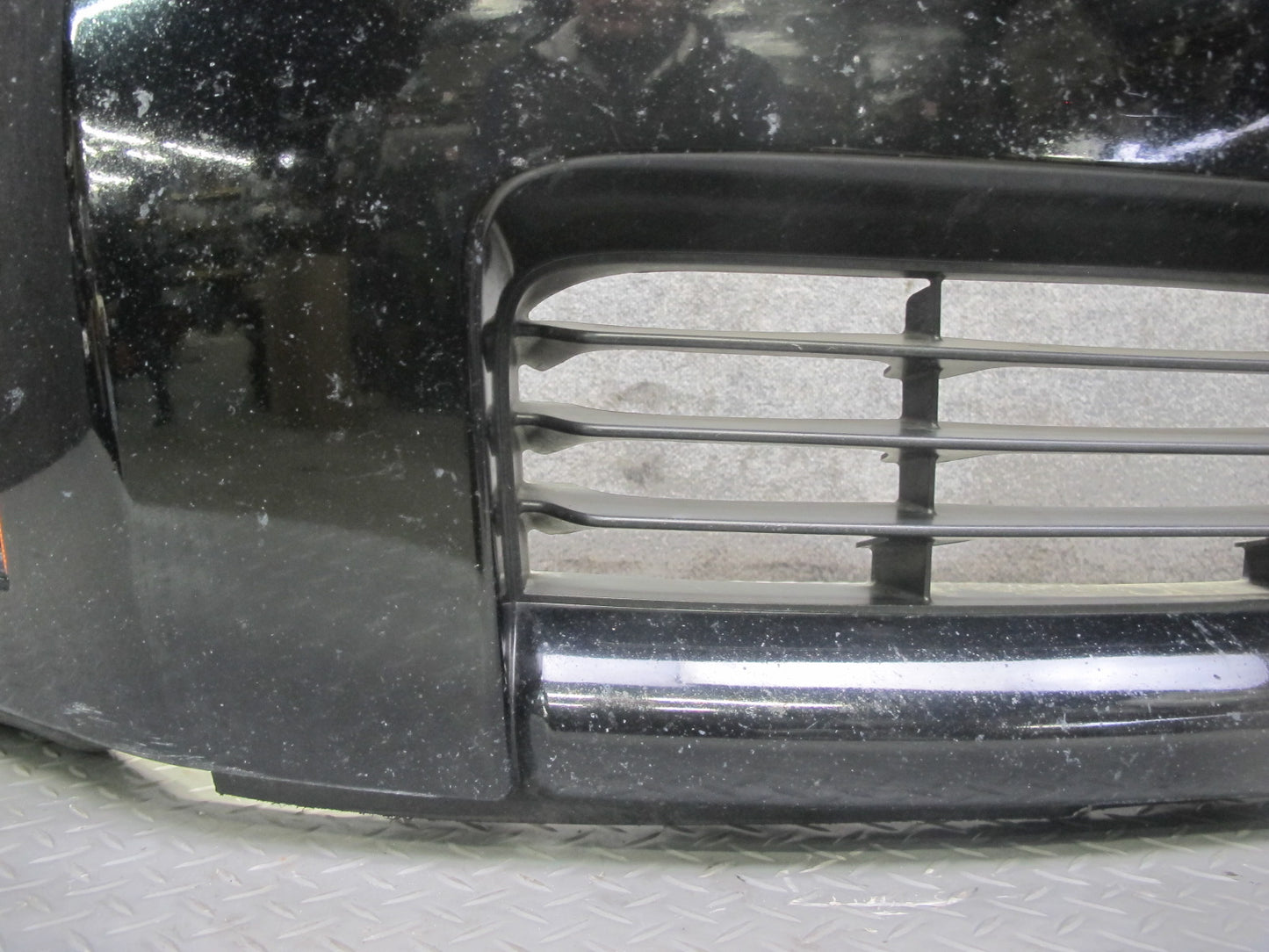 04-05 Nissan Z33 350Z Convertible Front Bumper Cover w Grille Black OEM