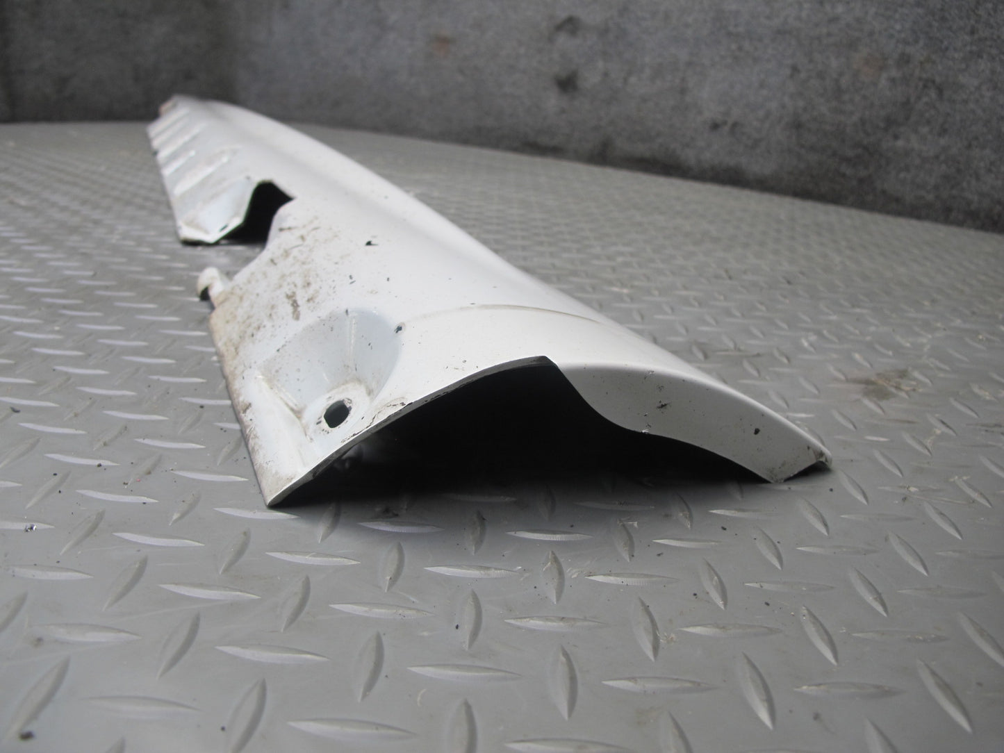 01-06 BMW E46 330Ci Coupe Convert Set of 2 Side Skirt Rocker Panel Molding OEM