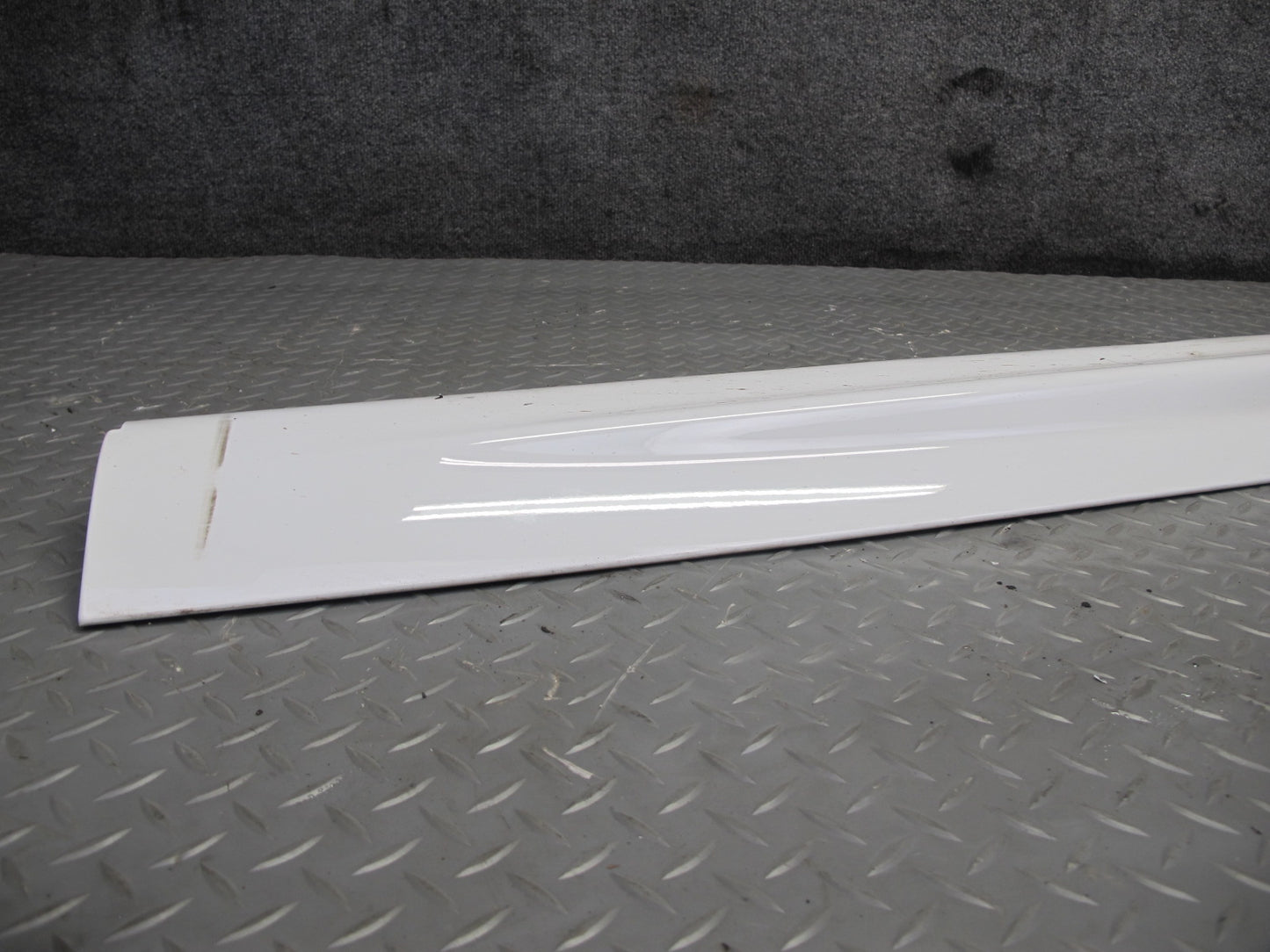 01-06 BMW E46 330Ci Coupe Convert Set of 2 Side Skirt Rocker Panel Molding OEM
