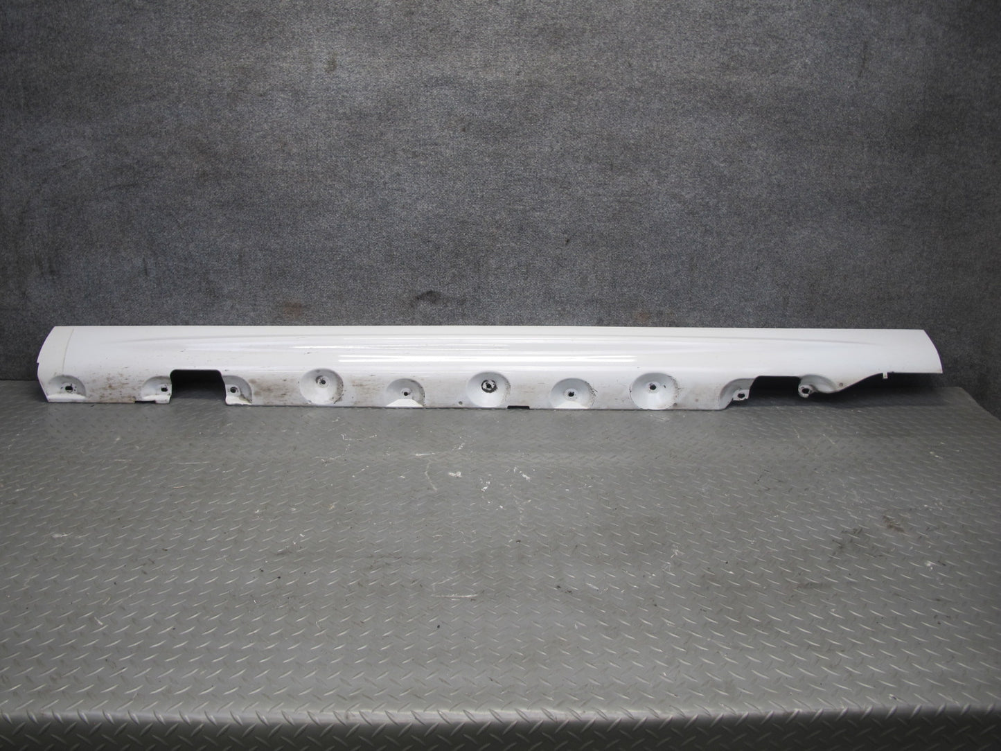 01-06 BMW E46 330Ci Coupe Convert Set of 2 Side Skirt Rocker Panel Molding OEM