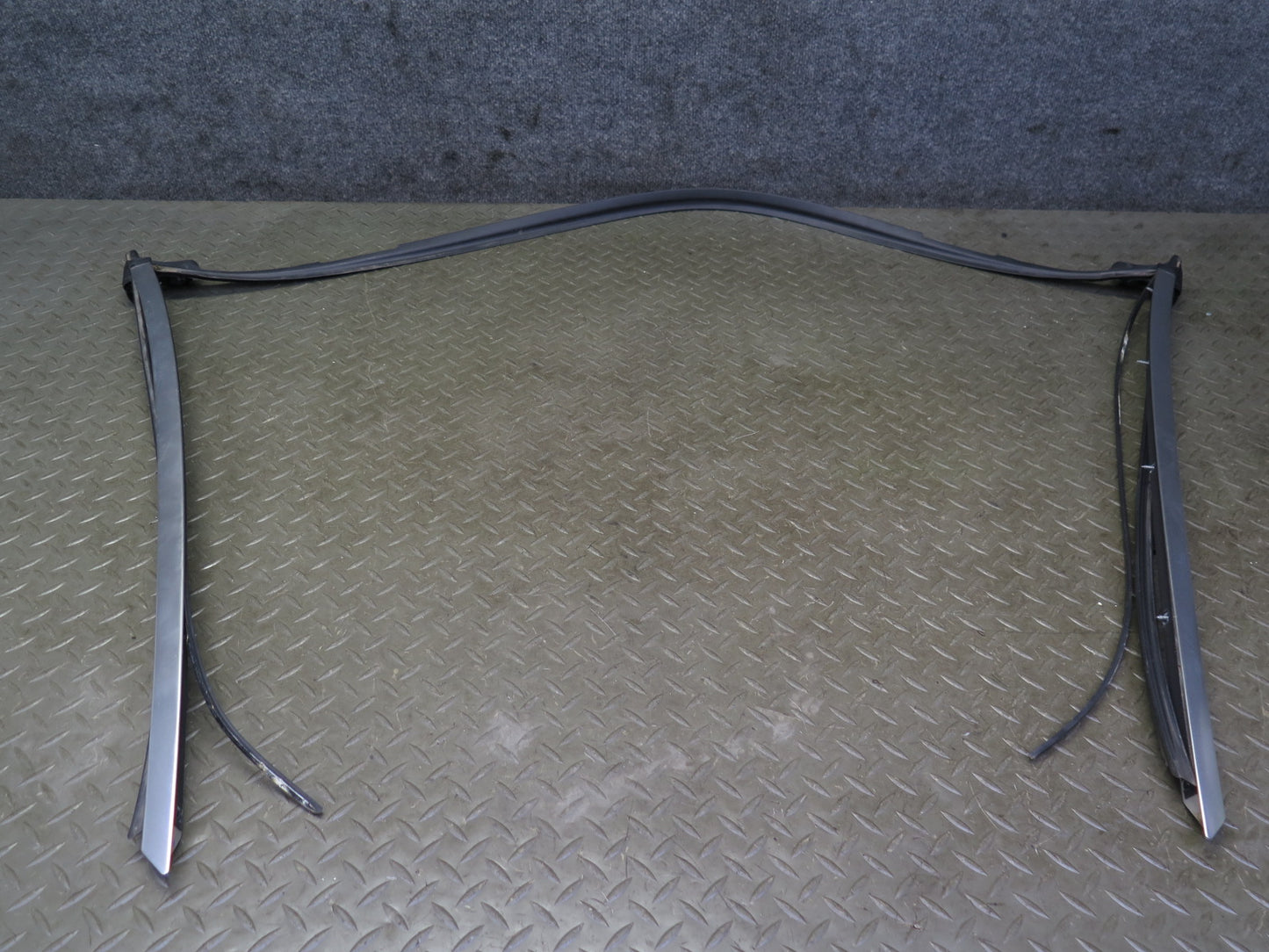 07-13 BMW E93 335i Convertible Windshield A Pillar Weatherstrip Rubber Seal OEM