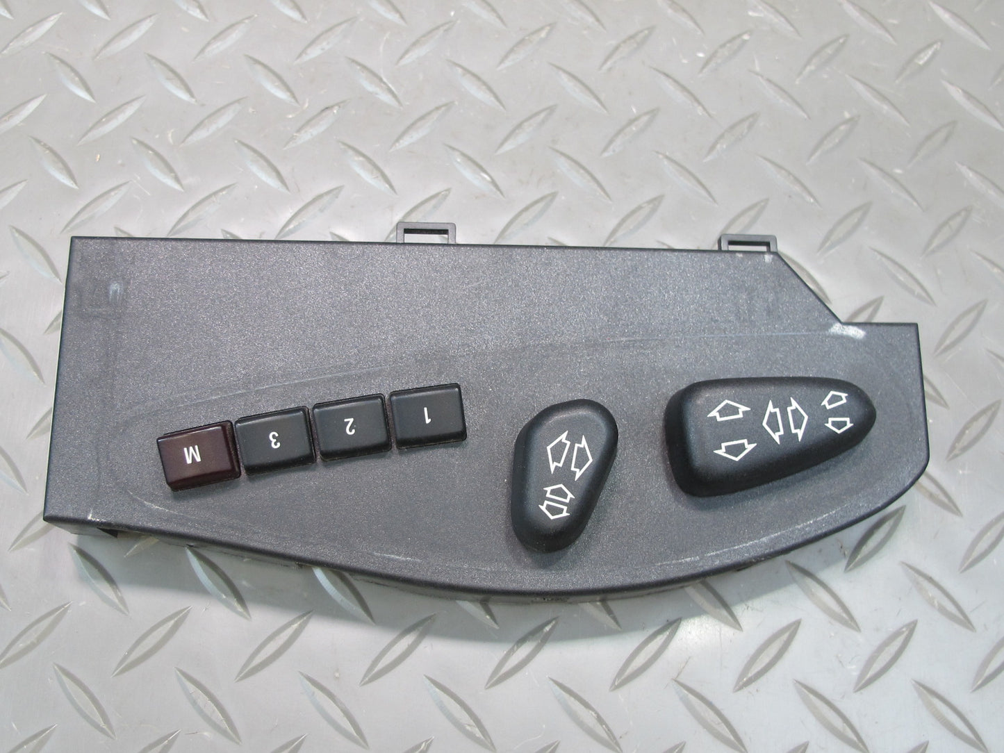 01-06 BMW E46 330ci Convertible Front Left Seat Adjustment Control Switch OEM